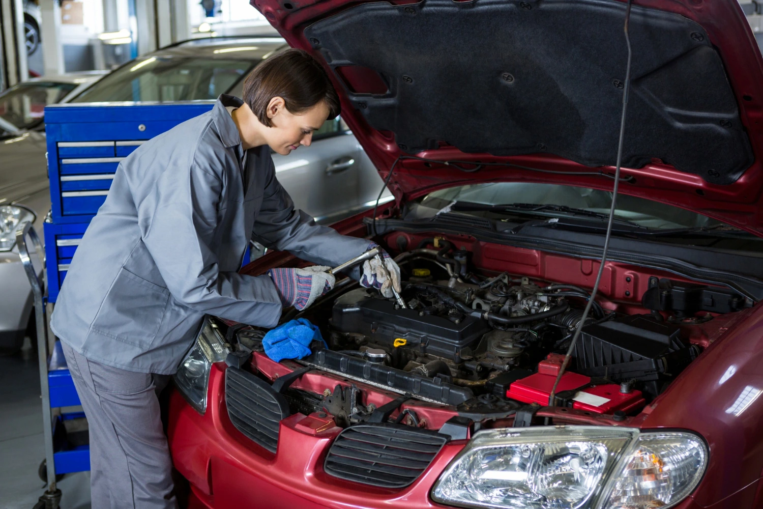 The Expert Guide to Car AC Re-gas in Enoggera: Stay Cool All Year Round